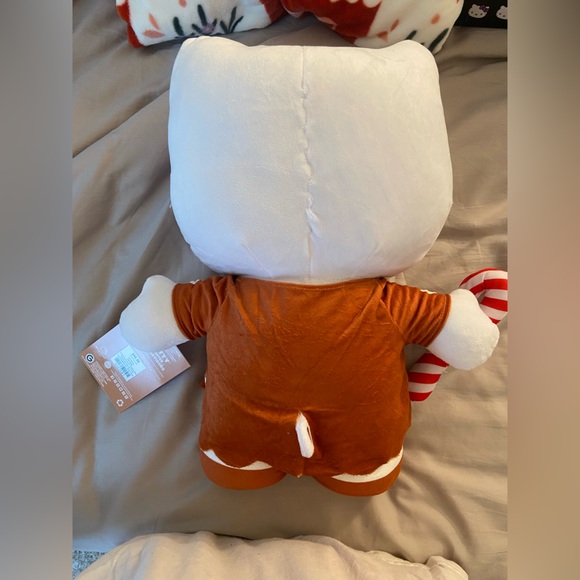 Hello Kitty Christmas Greeter - Picture 4 of 4